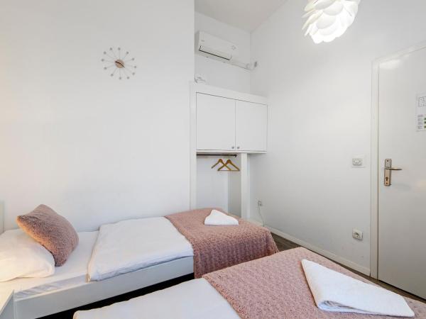 Hostel Globo : photo 2 de la chambre chambre lits jumeaux standard avec salle de bains commune