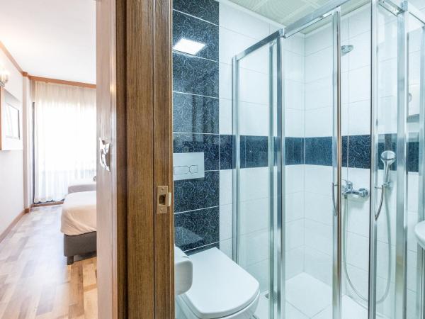 Hotel Sunday Beach : photo 9 de la chambre chambre double - vue sur terres