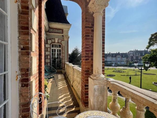 La Villa L'Argentine : photo 3 de la chambre chambre double deluxe avec balcon