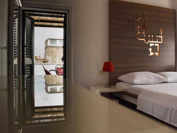 Slavija Culture Heritage Hotel : photo 6 de la chambre  chambre triple supérieure avec terrasse - vue sur centre historique