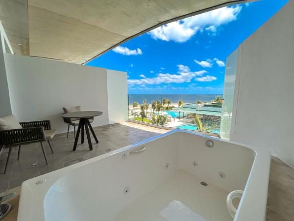 Haven Riviera Cancun - All Inclusive - Adults Only : photo 6 de la chambre suite junior club sérénité avec 2 lit queen-size - vue sur océan
