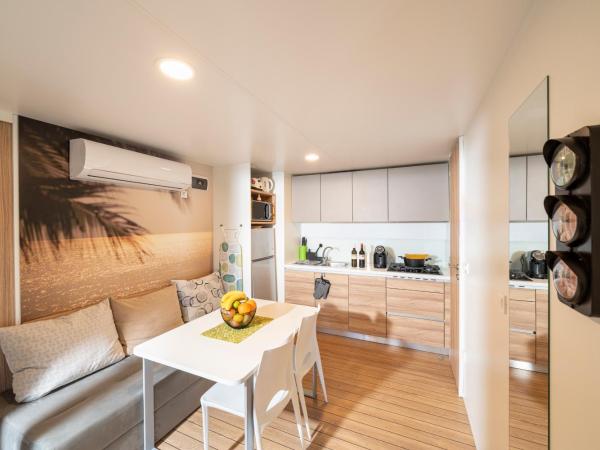 Mobile Home JOY Porton Biondi : photo 3 de la chambre mobile home