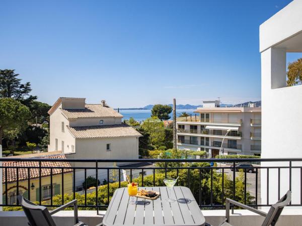 Hôtel La Villa Cap d'Antibes : photo 3 de la chambre chambre double prestige avec vue sur mer