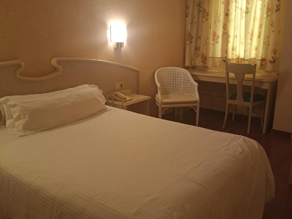 Hotel Lleó : photo 2 de la chambre chambre simple Économique