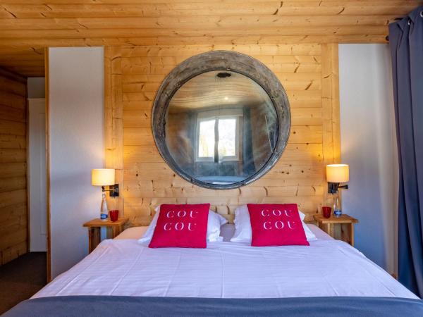 Le Coucou Hotel Restaurant & Lounge-Bar : photo 3 de la chambre chambre chalet chic - vue sur montagnes