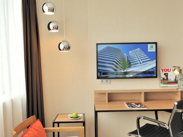 Holiday Inn Amsterdam - Arena Towers, an IHG Hotel : photo 1 de la chambre chambre double ou lits jumeaux standard