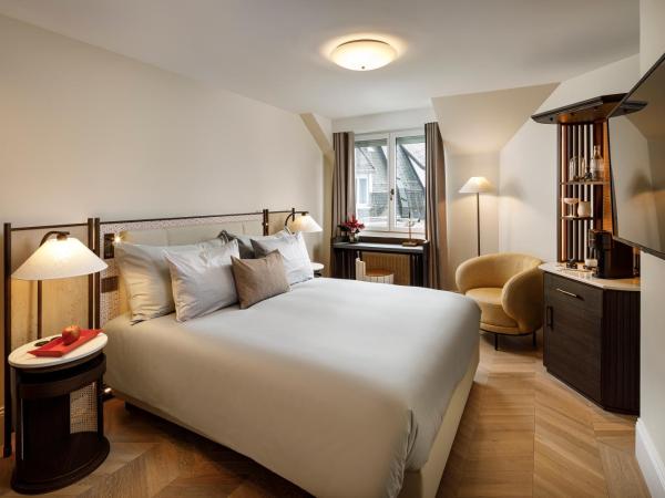 Small Luxury Hotel Ambassador Zurich : photo 3 de la chambre hébergement classique ambassadeur plus