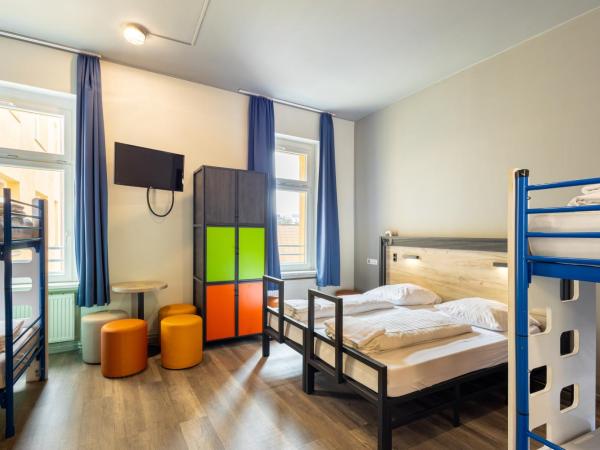 a&o Dortmund Hauptbahnhof : photo 2 de la chambre chambre quadruple