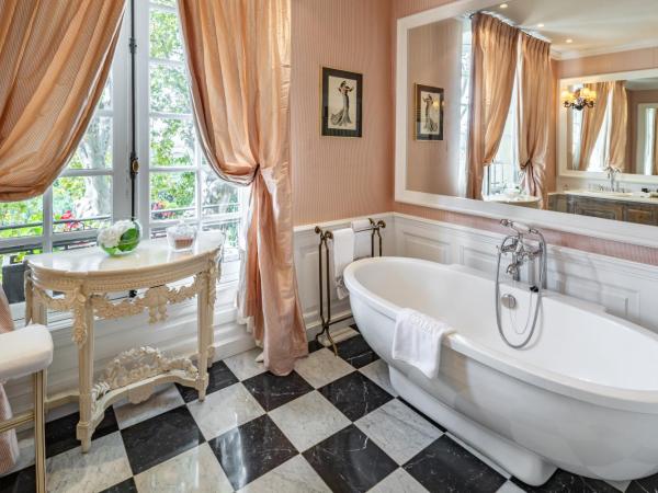 Villa Gallici Hôtel & Spa : photo 8 de la chambre suite avec terrasse et accès gratuit au spa