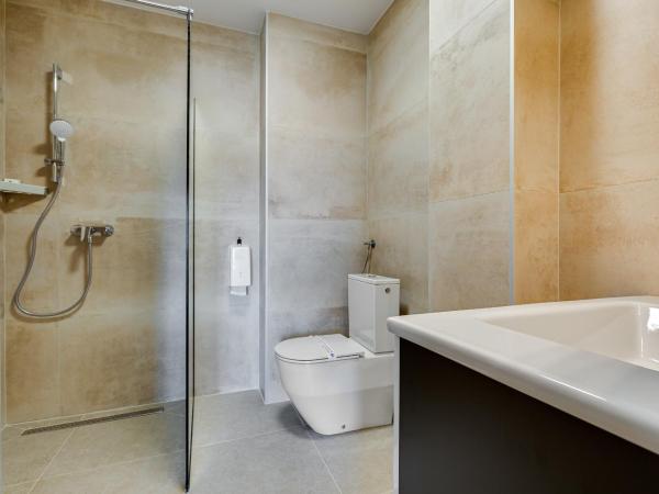 Hotel Sky : photo 2 de la chambre chambre double supérieure avec balcon