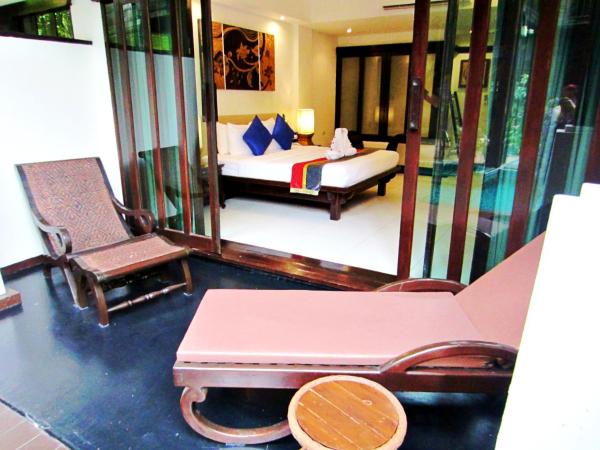 Yantarasri Resort : photo 10 de la chambre chambre lit king-size exécutive côté piscine
