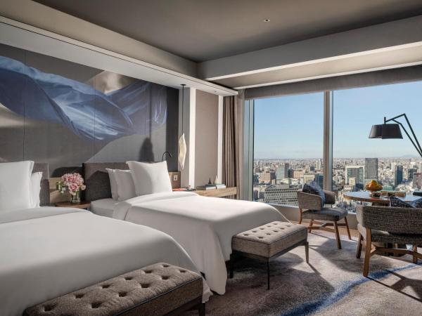 Four Seasons Hotel Tokyo at Otemachi : photo 1 de la chambre hébergement double supérieur - vue sur ville