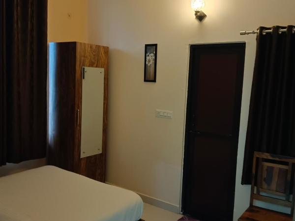 Hotel Greenoz : photo 5 de la chambre chambre double deluxe (1 adulte + 1 enfant)