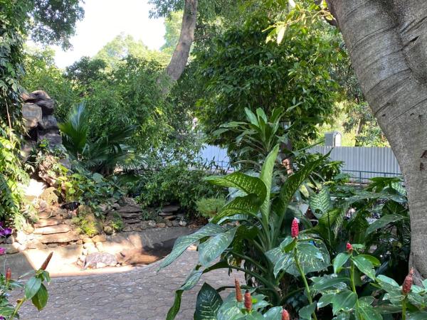 Cozycomo Bangkok : photo 1 de la chambre chambre double avec salle de bains privative