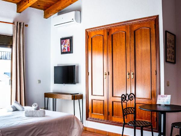 Marbella Village : photo 7 de la chambre studio lit queen-size de luxe 