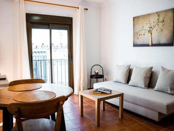 Marbella Village : photo 4 de la chambre budget apartment with balcony 