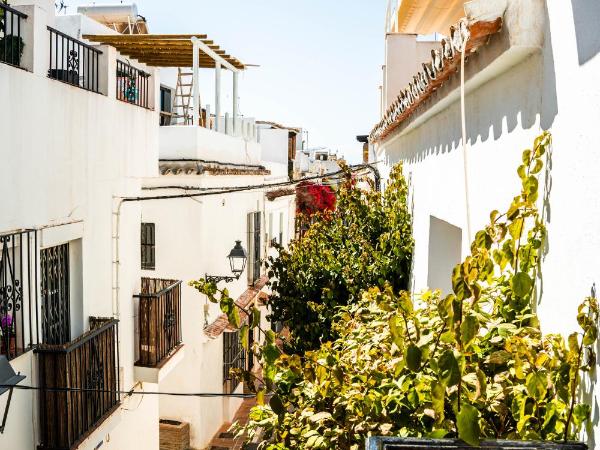 Marbella Village : photo 6 de la chambre budget apartment with balcony 