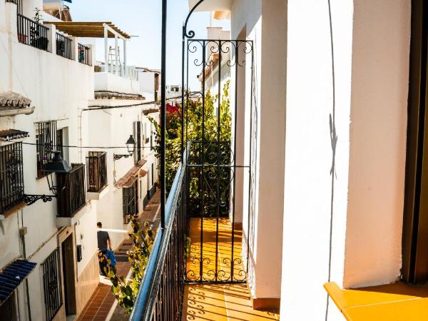 Marbella Village : photo 8 de la chambre appartement supérieur avec balcon