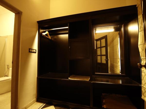 Hotel Narain Niwas Palace : photo 4 de la chambre deluxe double room- free early check in by 3 hours (subject to room availability),complimentary welcome drink,10% discount on food in imperial lancers,10% discount on spa