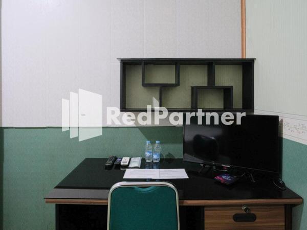 Pondok Hijau Syariah Mitra RedDoorz At Citraland Surabaya : photo 6 de la chambre chambre double standard