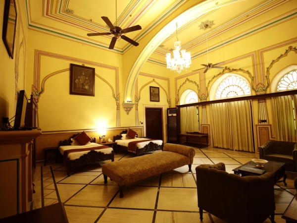 Hotel Narain Niwas Palace : photo 7 de la chambre kanota suite- free early check in by 3 hours (subject to room availability),complimentary welcome drink,10% discount on food in imperial lancers,10% discount on spa