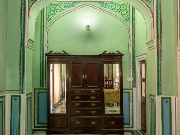 Hotel Narain Niwas Palace : photo 10 de la chambre standard double room-  free early check in by 3 hours (subject to room availability),complimentary welcome drink,10% discount on food in imperial lancers,10% discount on spa