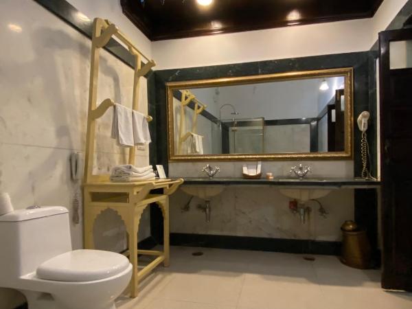 Hotel Narain Niwas Palace : photo 9 de la chambre deluxe double room- free early check in by 3 hours (subject to room availability),complimentary welcome drink,10% discount on food in imperial lancers,10% discount on spa