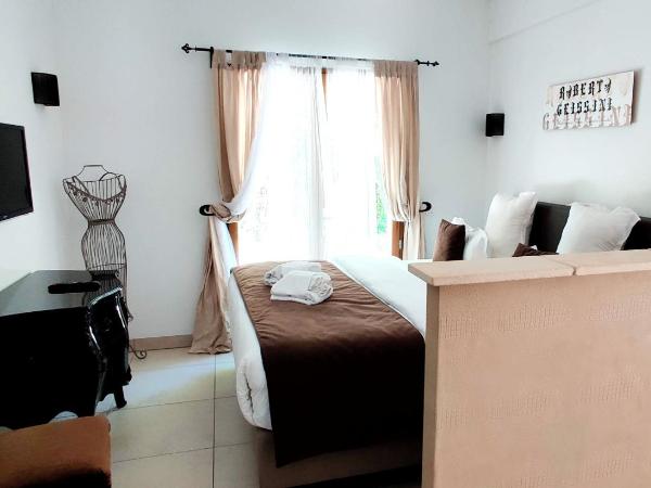 Maison Prestige Saint Tropez by Roberto Geissini : photo 2 de la chambre suite familiale