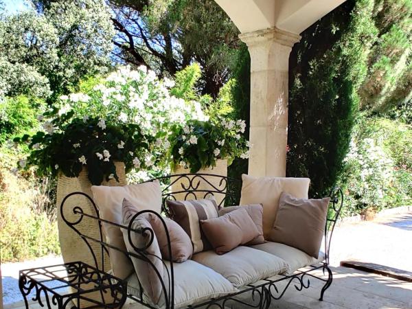 Maison Prestige Saint Tropez by Roberto Geissini : photo 8 de la chambre suite familiale