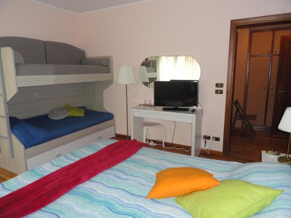 HOUSE DOLCEVITA 30 min per Venezia : photo 2 de la chambre chambre quadruple avec salle de bains privative