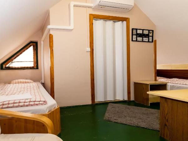 Csillagtúra Panzió : photo 1 de la chambre chambre lits jumeaux Économique