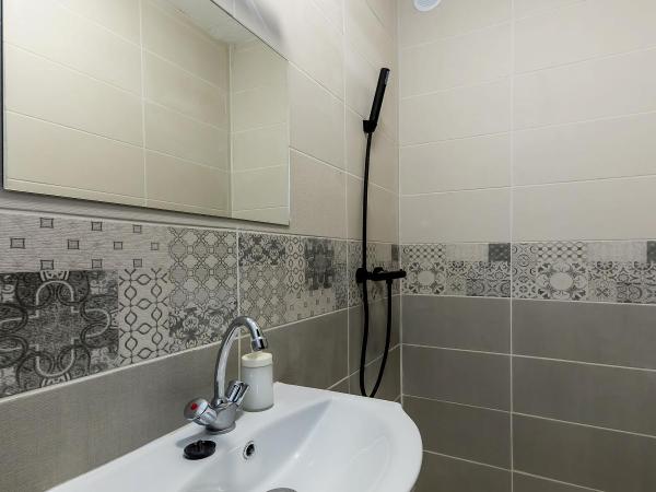 Csillagtúra Panzió : photo 3 de la chambre chambre quadruple avec salle de bains