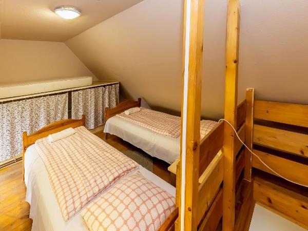 Csillagtúra Panzió : photo 9 de la chambre appartement avec balcon