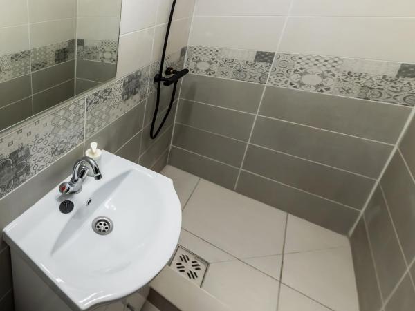 Csillagtúra Panzió : photo 4 de la chambre chambre triple avec salle de bains