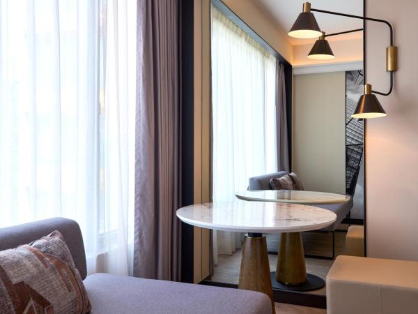 Sheraton Hong Kong Hotel & Towers : photo 1 de la chambre chambre lit king-size