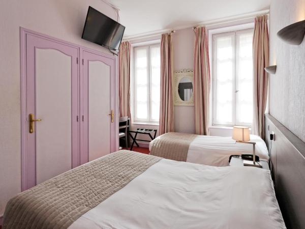 Cit'Hotel Hôtel Beauséjour : photo 4 de la chambre chambre triple