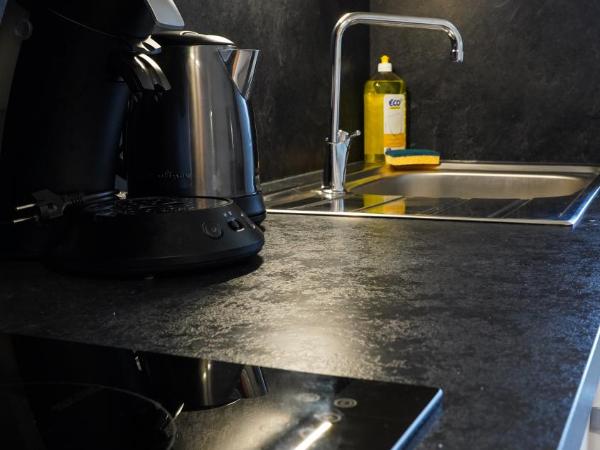 Apparts Confort 87 : photo 3 de la chambre appartement avec balcon