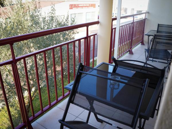 Apparts Confort 87 : photo 10 de la chambre appartement avec balcon