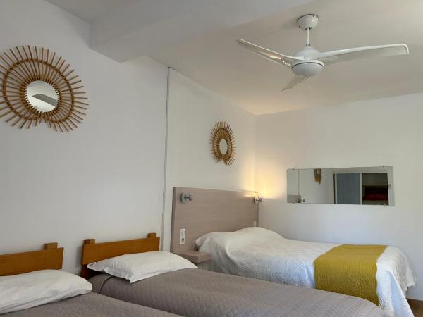 Hotel Punta e Mare : photo 10 de la chambre chambre quadruple avec terrasse 