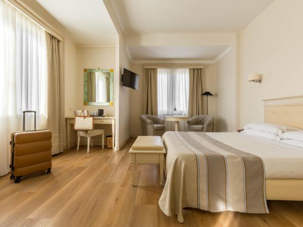 Hotel Catalunya : photo 1 de la chambre suite