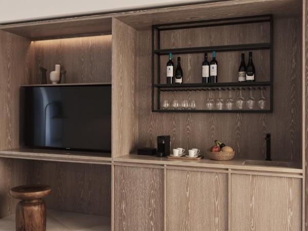 Canaves Epitome - Small Luxury Hotels of the World : photo 8 de la chambre villa 3 chambres avec ppiscine.