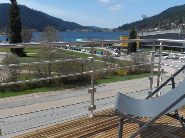 Les Loges Du Parc : photo 9 de la chambre suite junior avec bain à remous - vue sur lac