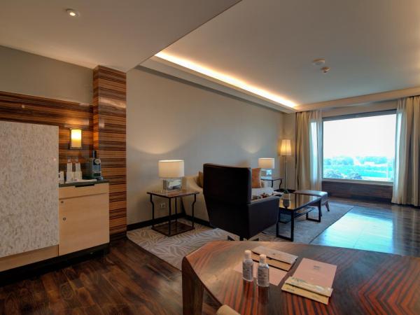 JW Marriott Hotel New Delhi Aerocity : photo 5 de la chambre suite exécutive, 1 lit king-size