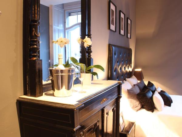 Balance Home : photo 6 de la chambre chambre lit king-size de luxe - vue sur rivière