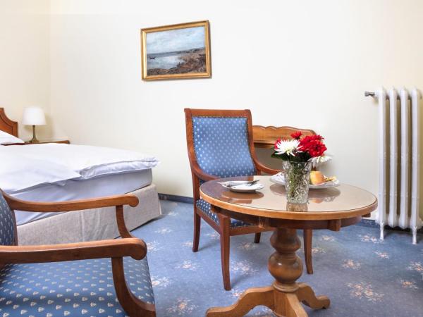Hotel Victoria Glion : photo 3 de la chambre chambre double standard avec vue sur la montagne