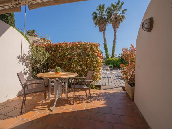 Hotel Le Grand Pavois : photo 4 de la chambre hébergement en rez-de-jardin