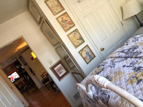 Highland Park Pittsburgh : photo 8 de la chambre chambre familiale avec balcon