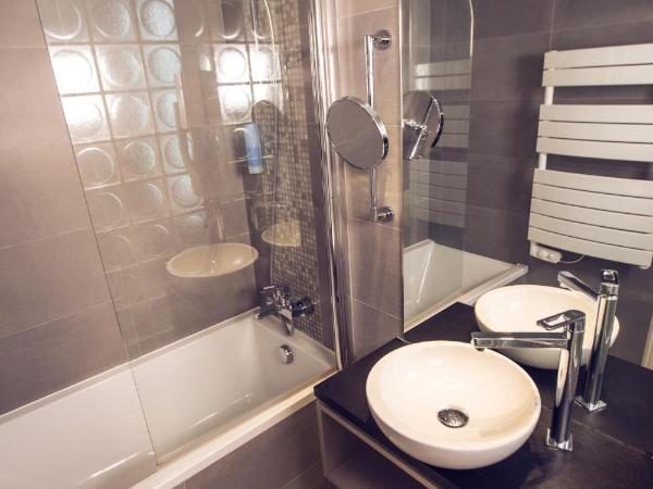 Timhotel Le Louvre : photo 4 de la chambre chambre triple