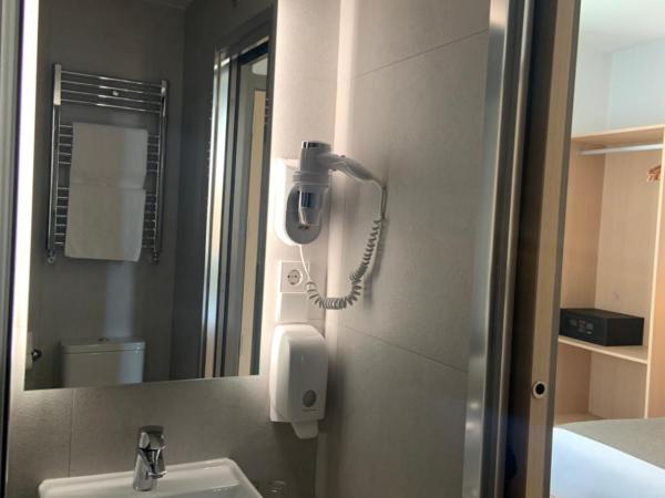 Hostal Abadia Madrid : photo 6 de la chambre chambre triple supérieure