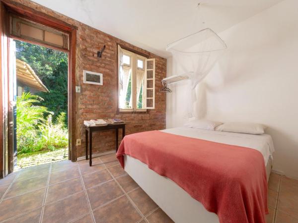 Casa em meio a natureza - Ideal para casal : photo 1 de la chambre suite - vue sur jardin
